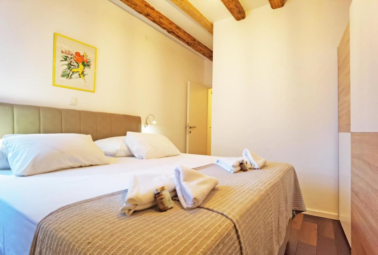 Pearl Stone Apartments Šibenik Buitenkant foto